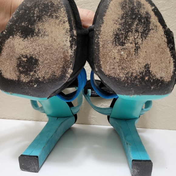 Gucci high heals sandals - Picture 4 of 4